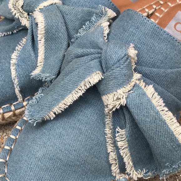 DV Dolce Vita Desirae Denim Bow Slip Ons - Size 7 - Picture 3 of 8